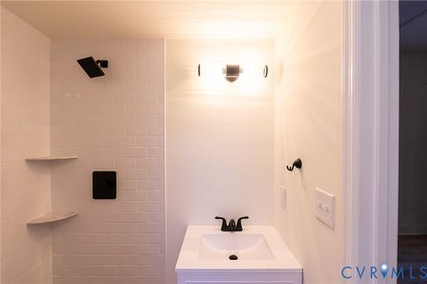 Tiny photo for 2813 Burfoot Street, Richmond, VA 23224 (MLS # 2605284)