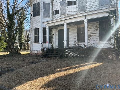 Tiny photo for 640 Washington Street, Petersburg, VA 23803 (MLS # 2601907)