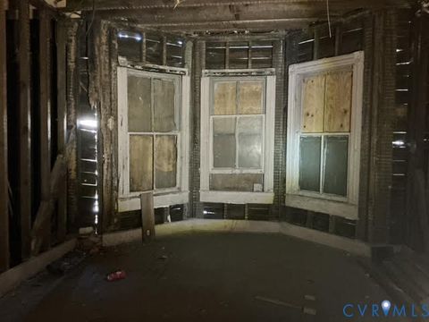 Tiny photo for 640 Washington Street, Petersburg, VA 23803 (MLS # 2601907)