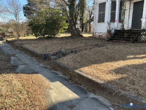 Tiny photo for 640 Washington Street, Petersburg, VA 23803 (MLS # 2601907)