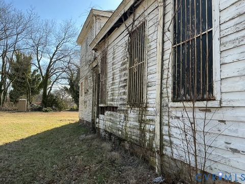 Tiny photo for 640 Washington Street, Petersburg, VA 23803 (MLS # 2601907)