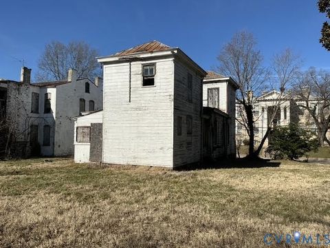 Tiny photo for 640 Washington Street, Petersburg, VA 23803 (MLS # 2601907)