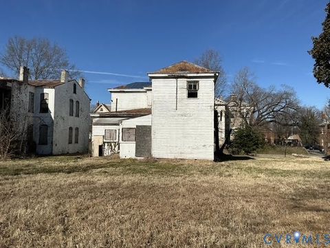 Tiny photo for 640 Washington Street, Petersburg, VA 23803 (MLS # 2601907)