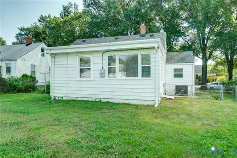 Tiny photo for 1404 Carter Street, Richmond, VA 23220 (MLS # 2622417)