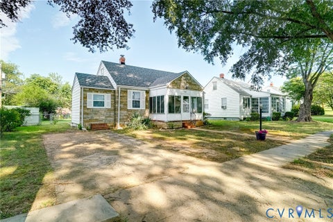 Photo of 1404 Carter Street, Richmond, VA 23220 (MLS # 2622417)