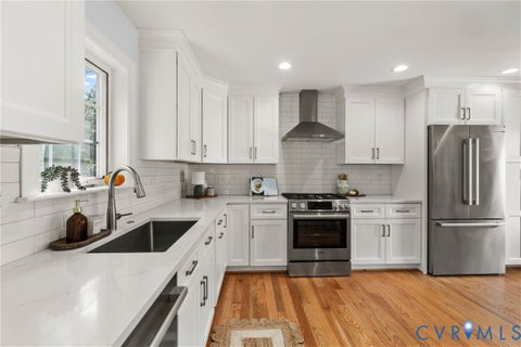 Tiny photo for 505 W Drive Circle, Henrico, VA 23229 (MLS # 2626361)