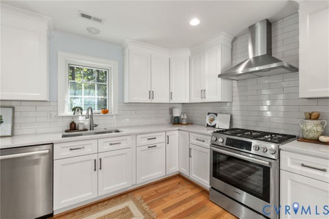 Tiny photo for 505 W Drive Circle, Henrico, VA 23229 (MLS # 2626361)