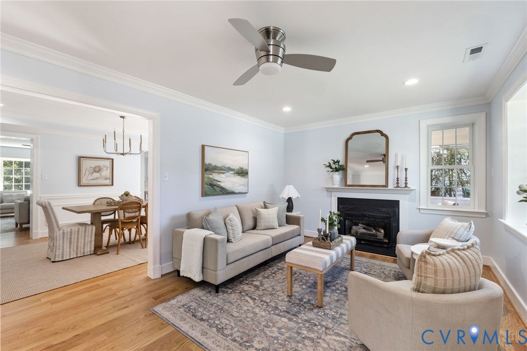 505 W Drive Circle