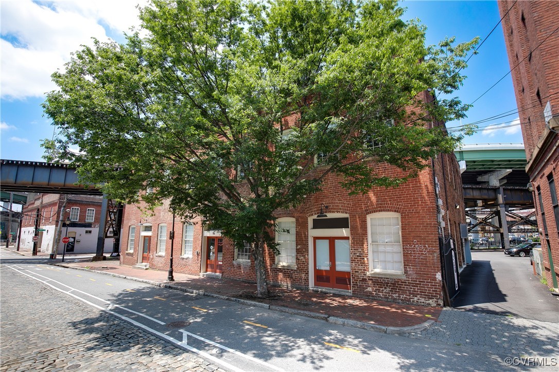 16 S 17th Street