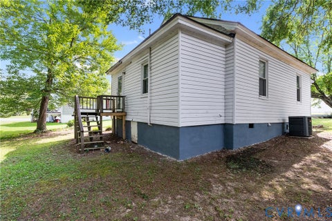 Tiny photo for 1418 12th Street, Victoria, VA 23974 (MLS # 2625153)