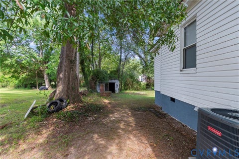 Tiny photo for 1418 12th Street, Victoria, VA 23974 (MLS # 2625153)