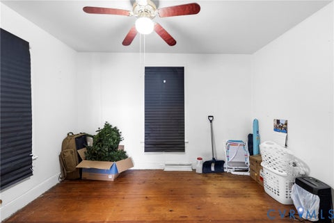 Tiny photo for 1418 12th Street, Victoria, VA 23974 (MLS # 2625153)