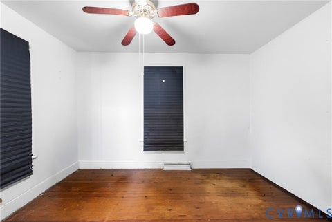 Tiny photo for 1418 12th Street, Victoria, VA 23974 (MLS # 2625153)