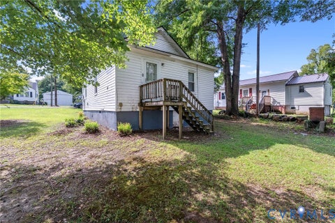 Tiny photo for 1418 12th Street, Victoria, VA 23974 (MLS # 2625153)