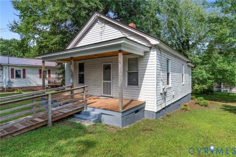 Tiny photo for 1418 12th Street, Victoria, VA 23974 (MLS # 2625153)