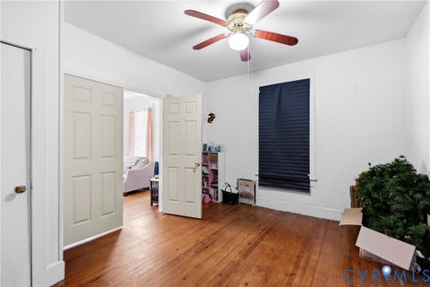 Tiny photo for 1418 12th Street, Victoria, VA 23974 (MLS # 2625153)