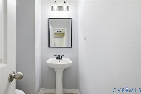 Tiny photo for 410 Orange Avenue, Colonial Heights, VA 23834 (MLS # 2616315)