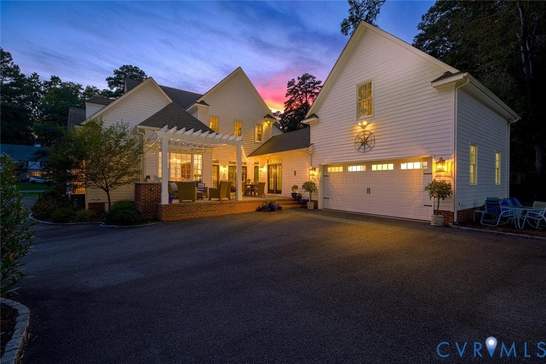 401 Lakewood Drive