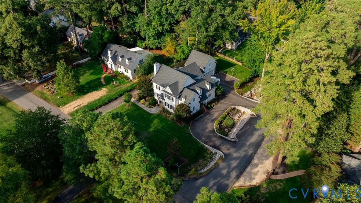 401 Lakewood Drive
