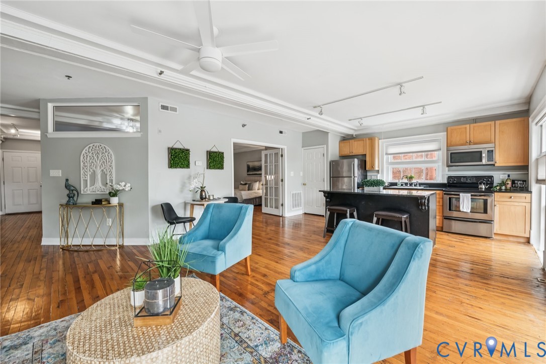219 N 19th Street 23