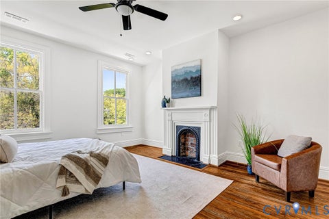 Tiny photo for 615 N 23rd Street, Richmond, VA 23223 (MLS # 2625323)