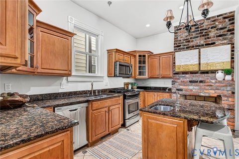 Tiny photo for 615 N 23rd Street, Richmond, VA 23223 (MLS # 2625323)