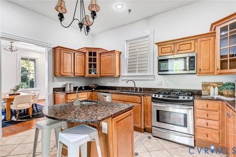 Tiny photo for 615 N 23rd Street, Richmond, VA 23223 (MLS # 2625323)
