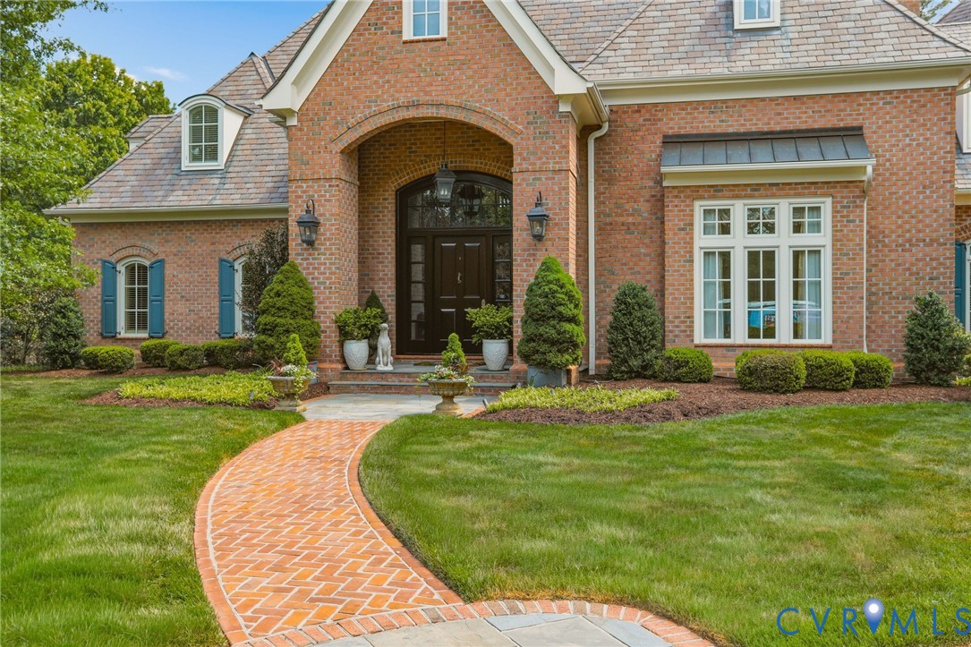 2725 Stonegate Court