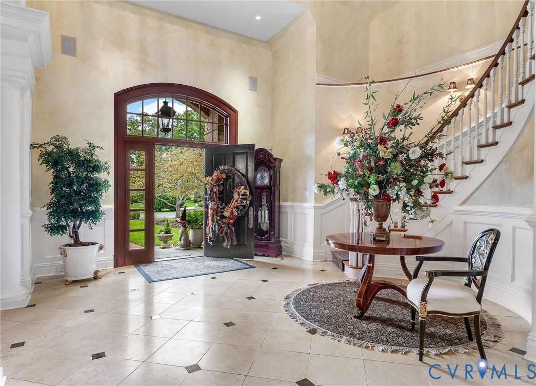 2725 Stonegate Court