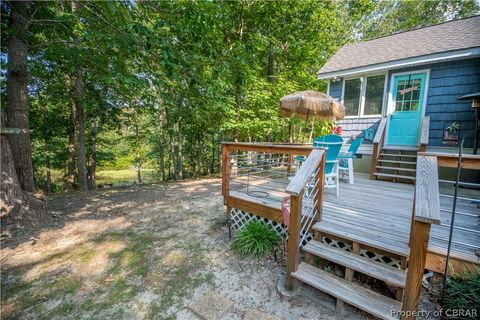 A home in Hardyville