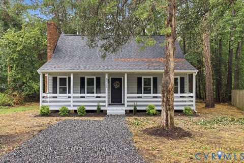 Photo of 5102 W Alberta Circle, Chesterfield, VA 23832 (MLS # 2621306)