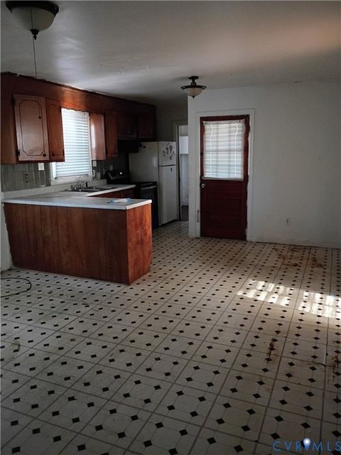 Tiny photo for 3213 Norfolk Street, Hopewell, VA 23860 (MLS # 2532485)