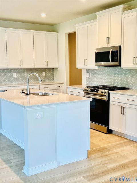 Tiny photo for 6973 Welara Run #633-6, Moseley, VA 23102 (MLS # 2603348)