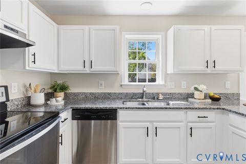 Tiny photo for 5508 Abbott Circle, Glen Allen, VA 23059 (MLS # 2606730)