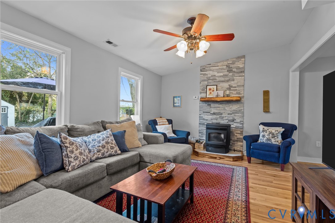 Richmond, Virginia 23231, United States, 3 Bedrooms Bedrooms, ,3 BathroomsBathrooms,Residential,Active,242421