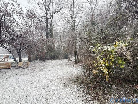 Tiny photo for 601 Roark Street, Chase City, VA 23924 (MLS # 2533550)