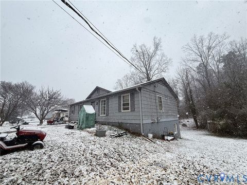 Tiny photo for 601 Roark Street, Chase City, VA 23924 (MLS # 2533550)