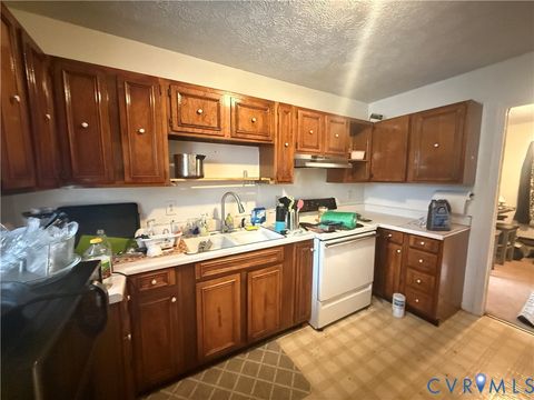 Tiny photo for 601 Roark Street, Chase City, VA 23924 (MLS # 2533550)