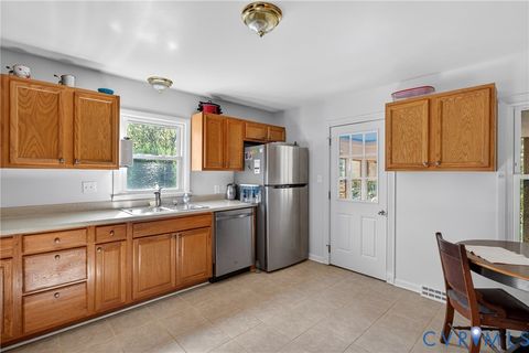 Tiny photo for 303 W 8th Street, Mineral, VA 23117 (MLS # 2616995)