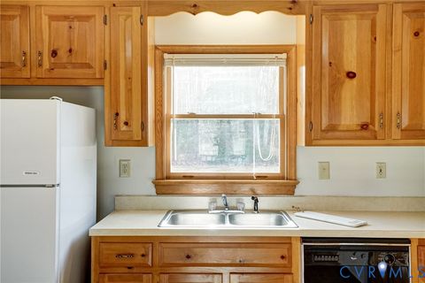 Tiny photo for 4905 Gray Bark Court, Sandston, VA 23150 (MLS # 2600215)