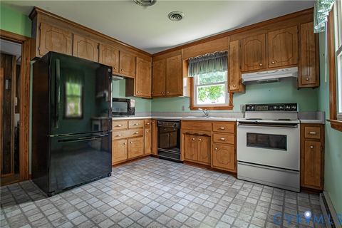 Tiny photo for 2905 Maple Street, Hopewell, VA 23860 (MLS # 2616822)