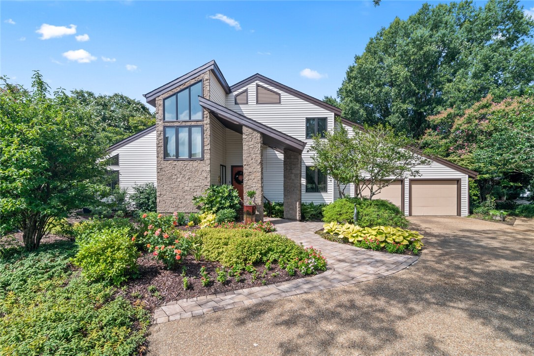 530 Elizabeth Lake Drive