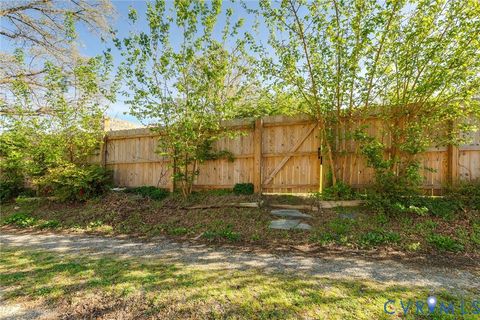 Tiny photo for 5011 Monument Avenue, Henrico, VA 23230 (MLS # 2607175)