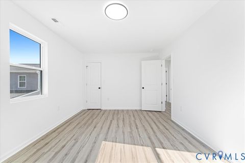 Tiny photo for 731 Harding Street, Petersburg, VA 23803 (MLS # 2532681)