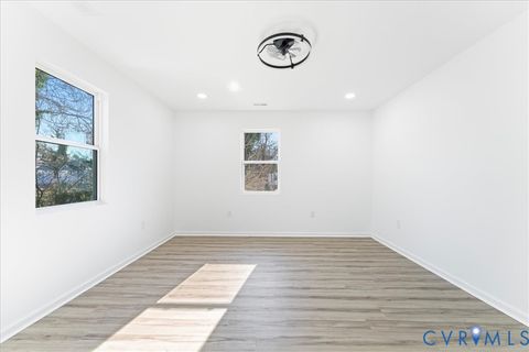 Tiny photo for 731 Harding Street, Petersburg, VA 23803 (MLS # 2532681)