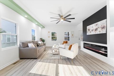 Tiny photo for 731 Harding Street, Petersburg, VA 23803 (MLS # 2532681)