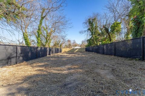 Tiny photo for 731 Harding Street, Petersburg, VA 23803 (MLS # 2532681)