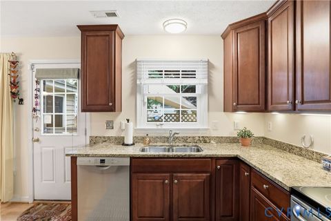Tiny photo for 299 Robinson Street #8, Ashland, VA 23005 (MLS # 2616614)