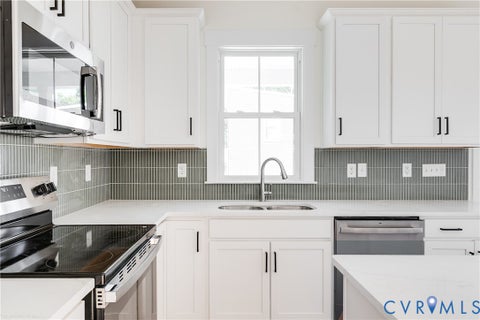 Tiny photo for 314 E 33rd Street, Richmond, VA 23224 (MLS # 2624000)