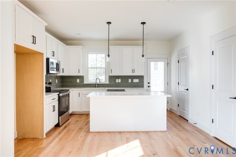 Tiny photo for 314 E 33rd Street, Richmond, VA 23224 (MLS # 2624000)
